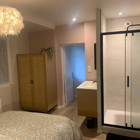 La Menage Et Linge Inclus Hotel
