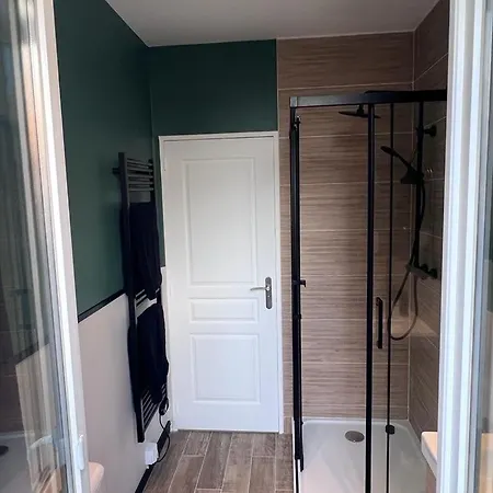 Hotel La Menage Et Linge Inclus
