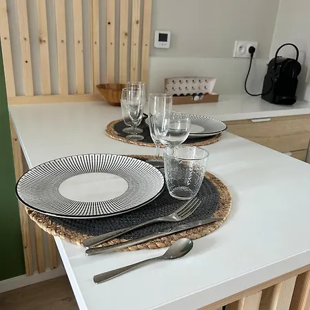 Hotel La Menage Et Linge Inclus