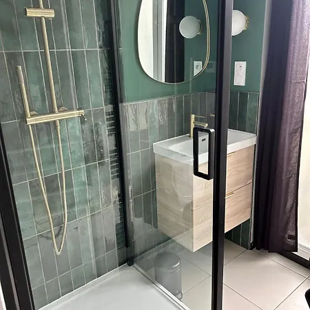 La Menage Et Linge Inclus Hotel *